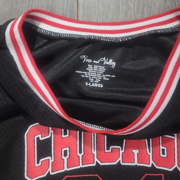 Black Chicago Bulls Crop top X Large - Picture 4 of 4